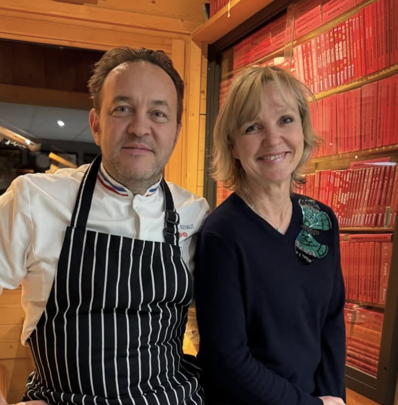 CoussinsCryptos's tweet photo. Un Meilleur Ouvrier de France témoigne : Emmanuel RENAUT, chef 3 étoiles et MOF et son épouse nous font confiance pour nos sacs et accessoires 100% recyclés &amp; personnalisés. 
@floconsdesel
@boisprin @audemarspiguet
1775 route du leutaz, Megève 74120
https://t.co/1wbADjLmh8 https://t.co/1IMIDki9q9
