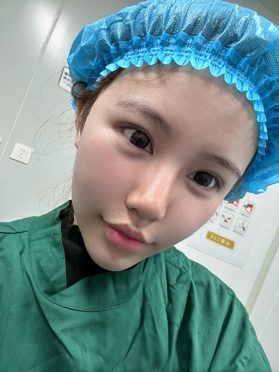 爱比项圈紧 tweet media