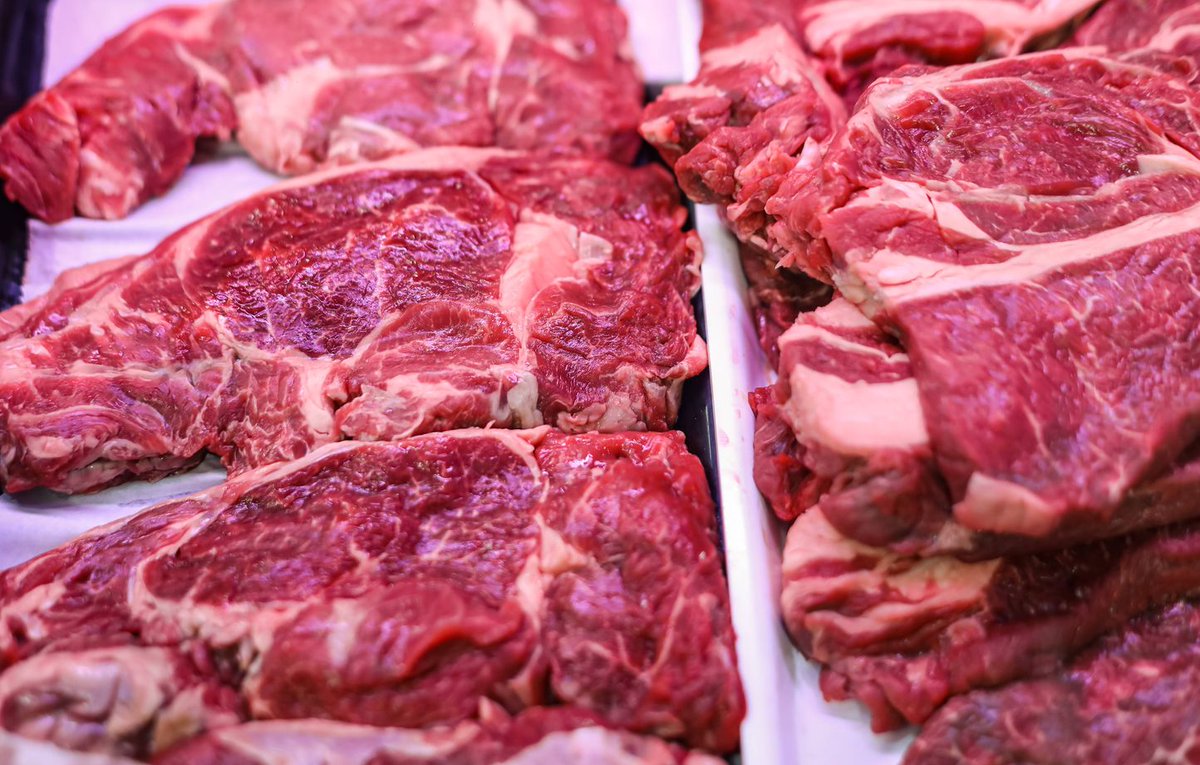 🔴 ALERTE INFO | L’Union Européenne revient finalement sur ses paroles qui visaient à calmer les agriculteurs.

L'UE confirme que du bœuf brésilien traité à l’œstradiol est entré sur le marché européen. 🐂🇪🇺 (L'Humanité)