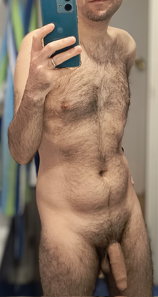 ottermadrid's tweet photo. Está medio dura, necesita una boquita que se encargue del resto https://t.co/v96Orppt1n