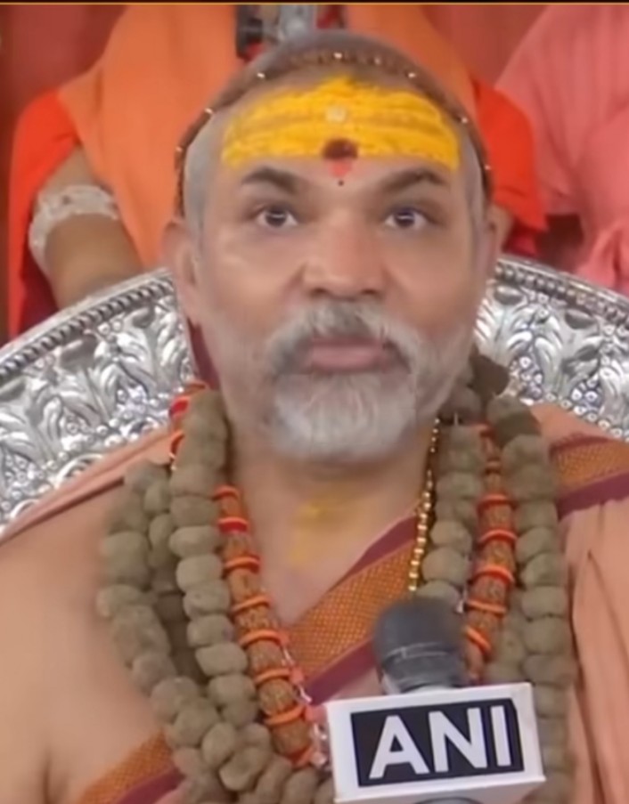 PravinaSevara's tweet photo. #निर्दोषशंकराचार्य जी हमें माफ़ करना,, हम शर्मिंदा 
आपके देश में आपके ऊपर झूठा मुकदमा हो रहा है https://t.co/U90EiU6yX6