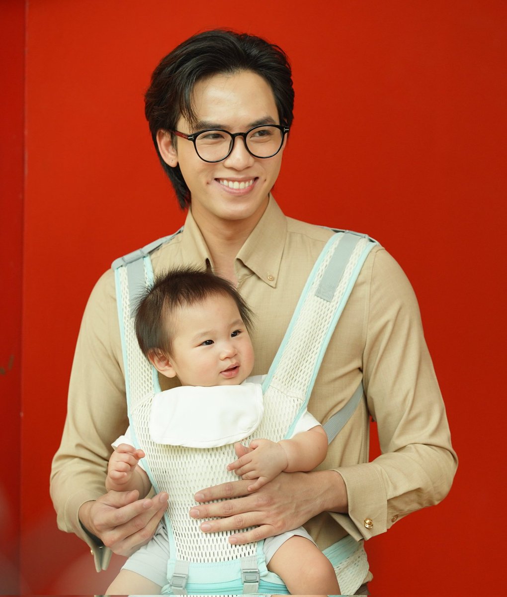 สุดหล่อสุดละมุนของผมม 🫠🫠🫠

#FlukePongsapat #ฟลุ๊คจ์พงศภัทร์