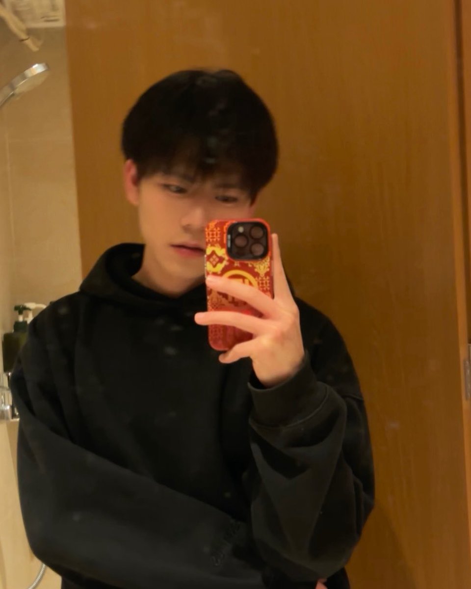 最忧郁之人 tweet media