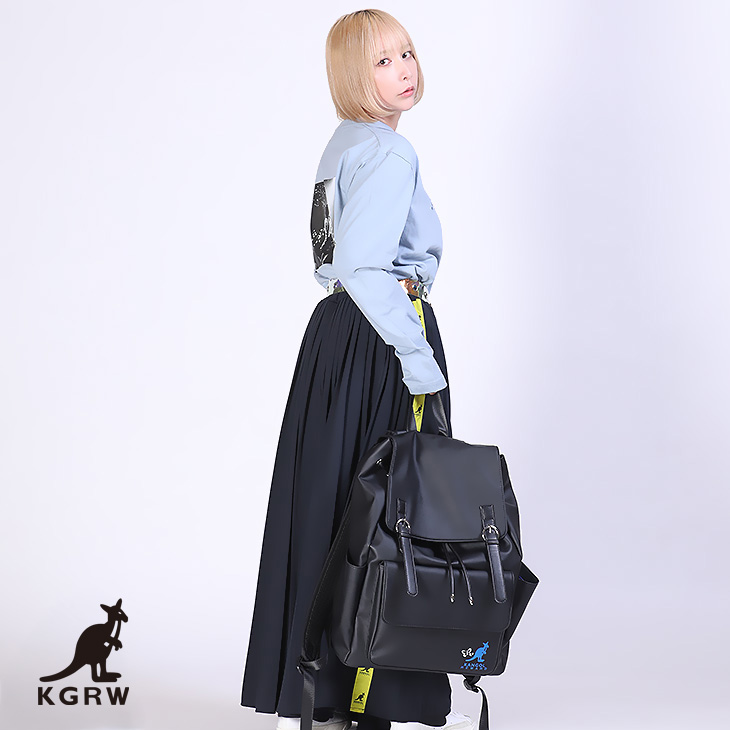 KANGOLREWARD's tweet photo. 藍井エイルさんとのコラボアイテムが本日17時より受注予約開始しました🦋
今回のコラボは長袖Tシャツ、リュックをリリース🌙 
こちらのアイテムは【男女兼用アイテム】となります🌸
詳細・ご購入はコチラ👇
https://t.co/NGVFSyNYoc
#KANGOL #KANGOLREWARD #KGRW #カンゴール #藍井エイル 
@eir_ruru2 https://t.co/pMEQTM3swK