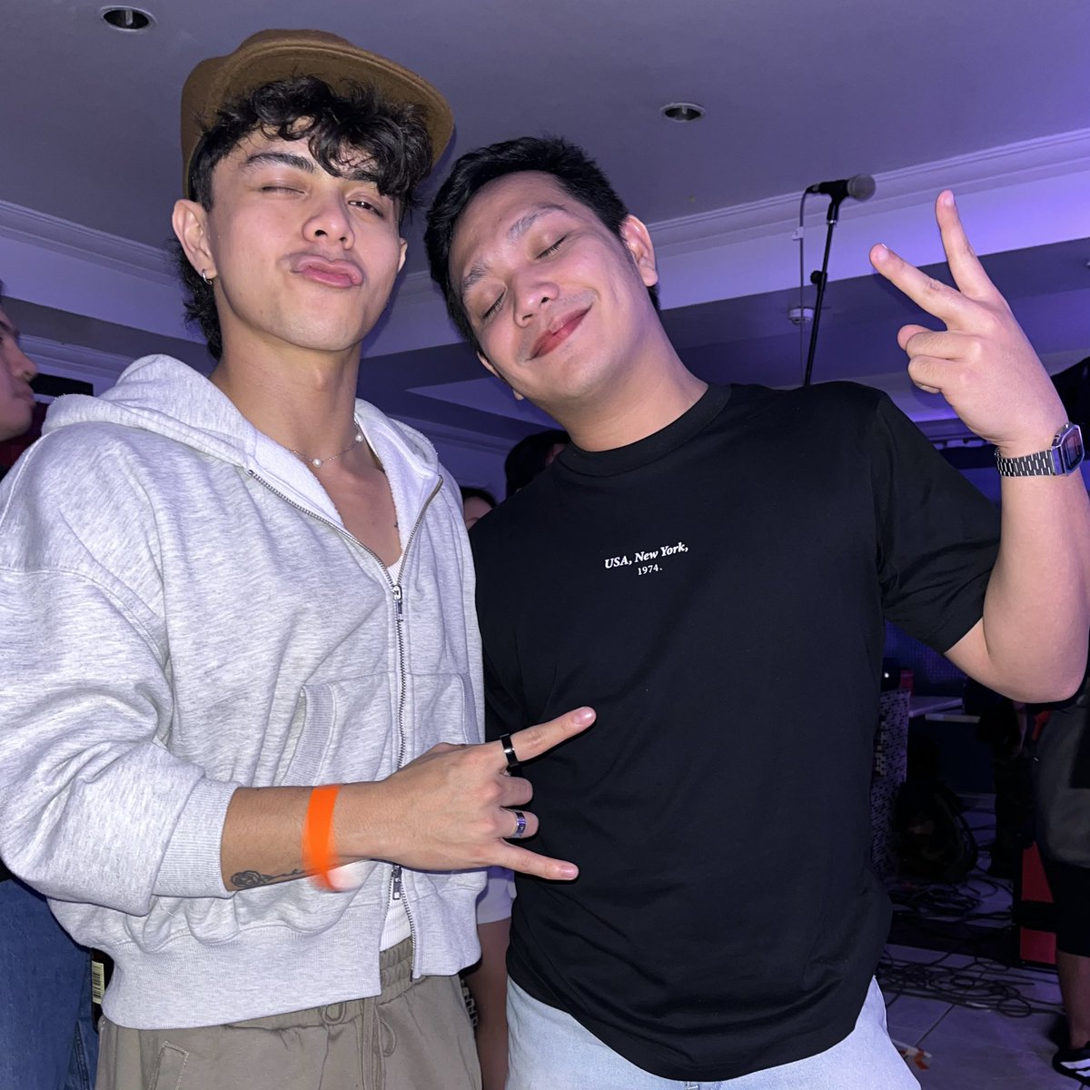 the elikoy of it all during jelo’s album launch for south II. what a night 🦋✨

<a href="/elijahcanlas_/">Elijah Canlas</a> <a href="/kkydsnts/">KDS™</a> 🙇🏻