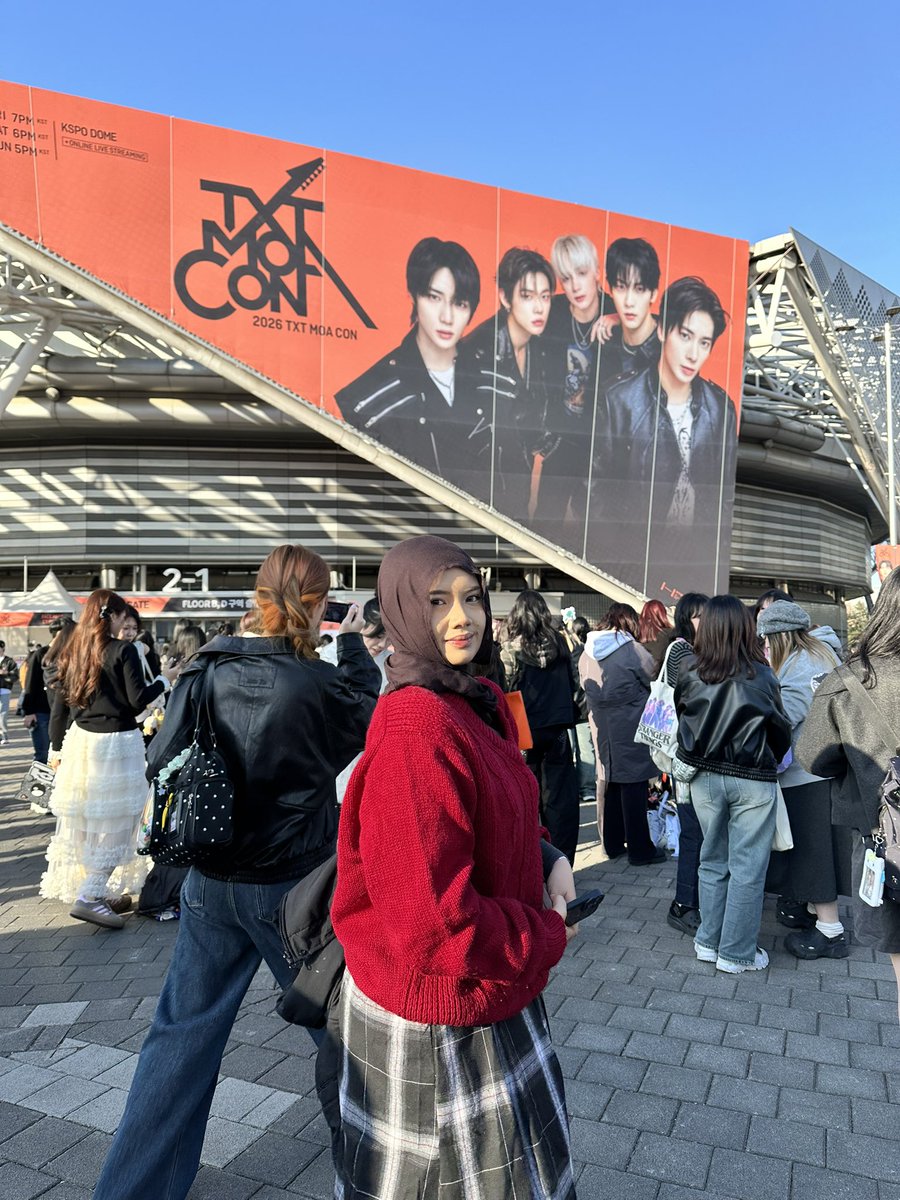 MOA inspired by the rock concept are so cute! 🤘✨ 私もロック