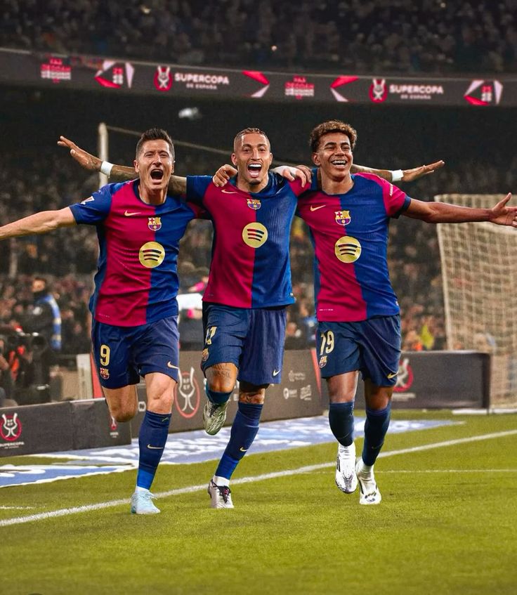 Good morning fam  Rise and grind today's full of opportunities waiting for you. Wishing you strength  and wins all day!