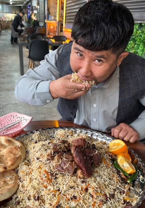 elyar khoylu tweet media