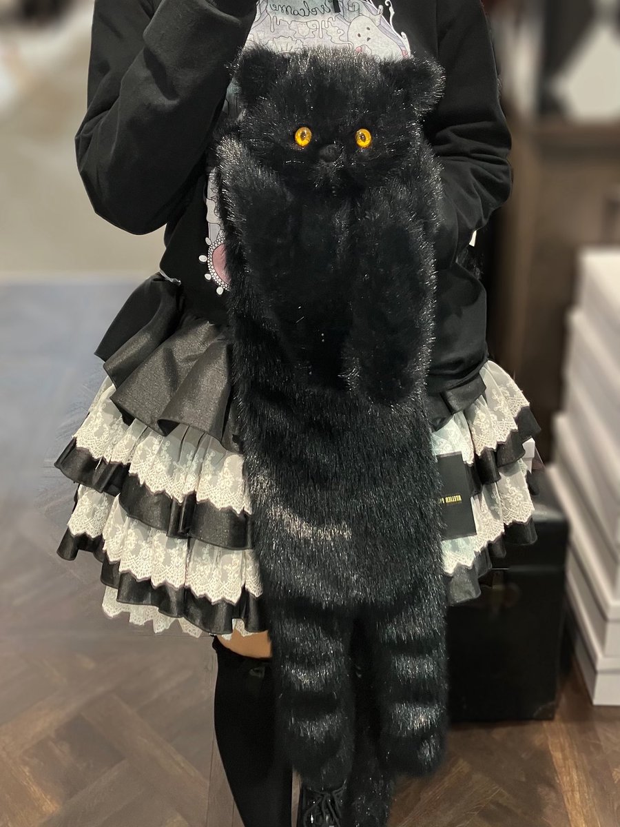 明日2/28(土)まで‼️ 【ATELIER PIERROT】 Neige Neko Muffler 12,870