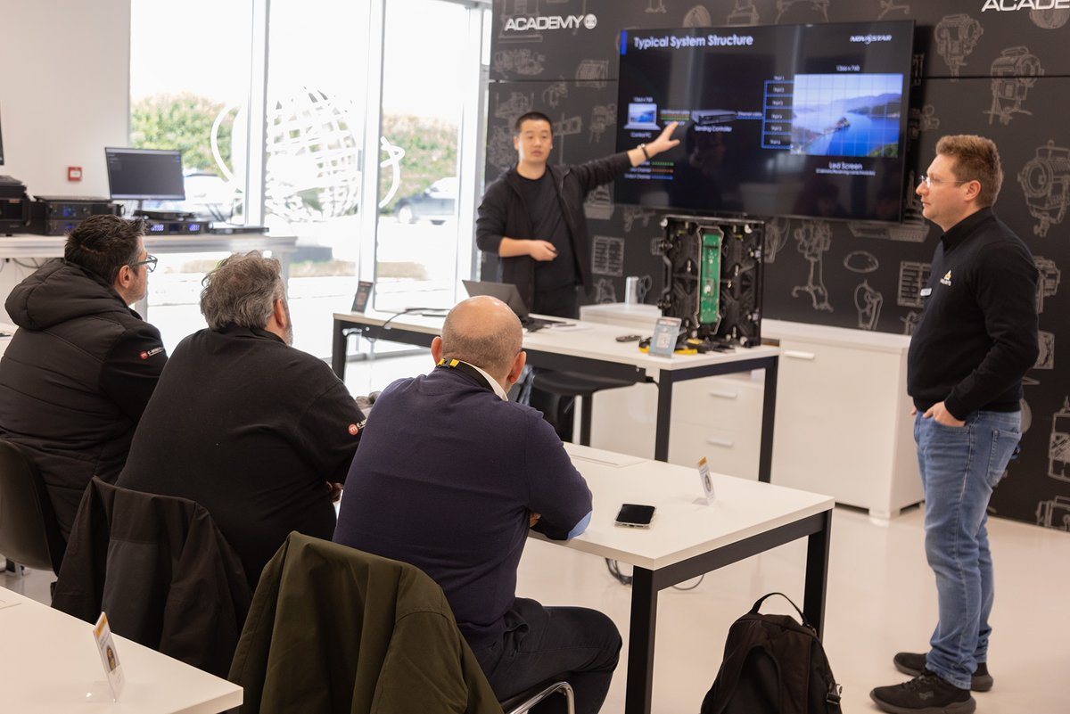 NovaStar Tech tweet media