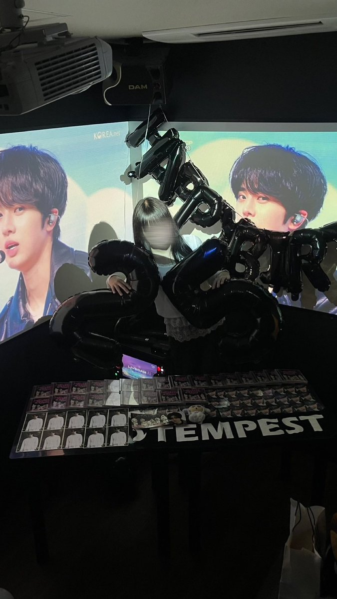 모모♡̴⟡.˚ tweet media