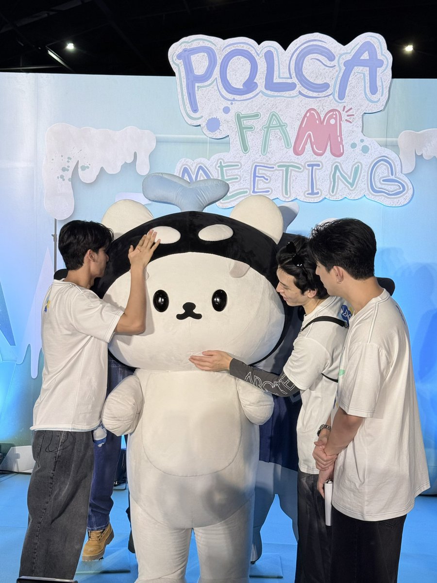 พรุ่งนี้แย้วววฮับทู้กคน อย่าลืมมาเจอครอบครัวหมีวาฬกันน้าา🐻‍❄️🐳
#PolcaFamMeetingLIVE