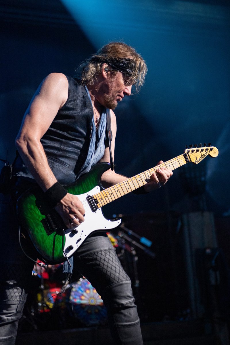 ¡Hoy celebramos el cumpleaños del grandísimo Adrian Smith! ¡Felicidades! 🎂 ¡Estamos deseando verte en España este verano junto a <a href="/IronMaiden/">Iron Maiden</a> ! 🤘☀️🌊

:: ::

Today we celebrate the birthday of the one and only Adrian Smith! Happy Birthday! 🎂 We can’t wait to see you in Spain