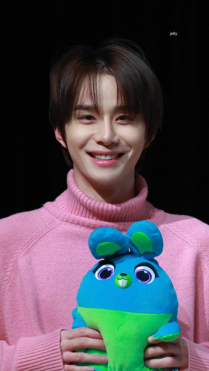 hourly jungwoo (@hourlyjungwoo) on Twitter photo 