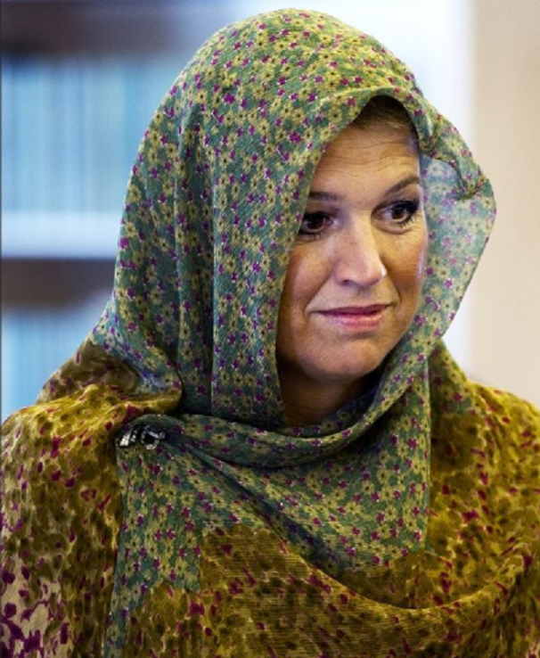 <a href="/DutchKafir/">DutchKafir 🇳🇱</a> <a href="/koninklijkhuis/">Koninklijk Huis</a> Tja, de Nederlander bestaat niet. In ieder geval niet voor Maxima. Dat bewijst ze keer op keer...