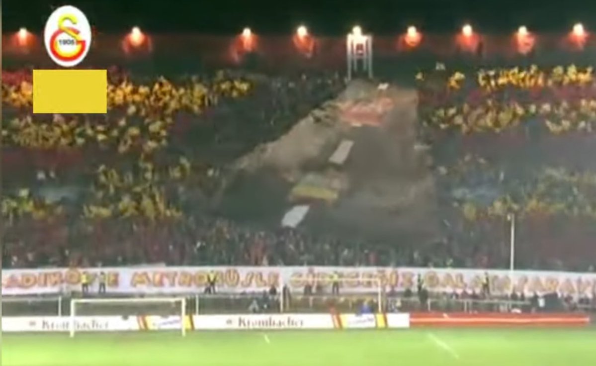 2009’da kadıköy’de oynanacak final için hamburg maçına çıkarken eski açıkta koreografi yapılmıştı “kadıköy’e metrobüsle gideceğiz” diye. o gün elenmek tüm gslilerde travma bırakmıştır. bugün benzer bir durumda elenmeyi keyifle karşılayanlarla yarışamayız biz.