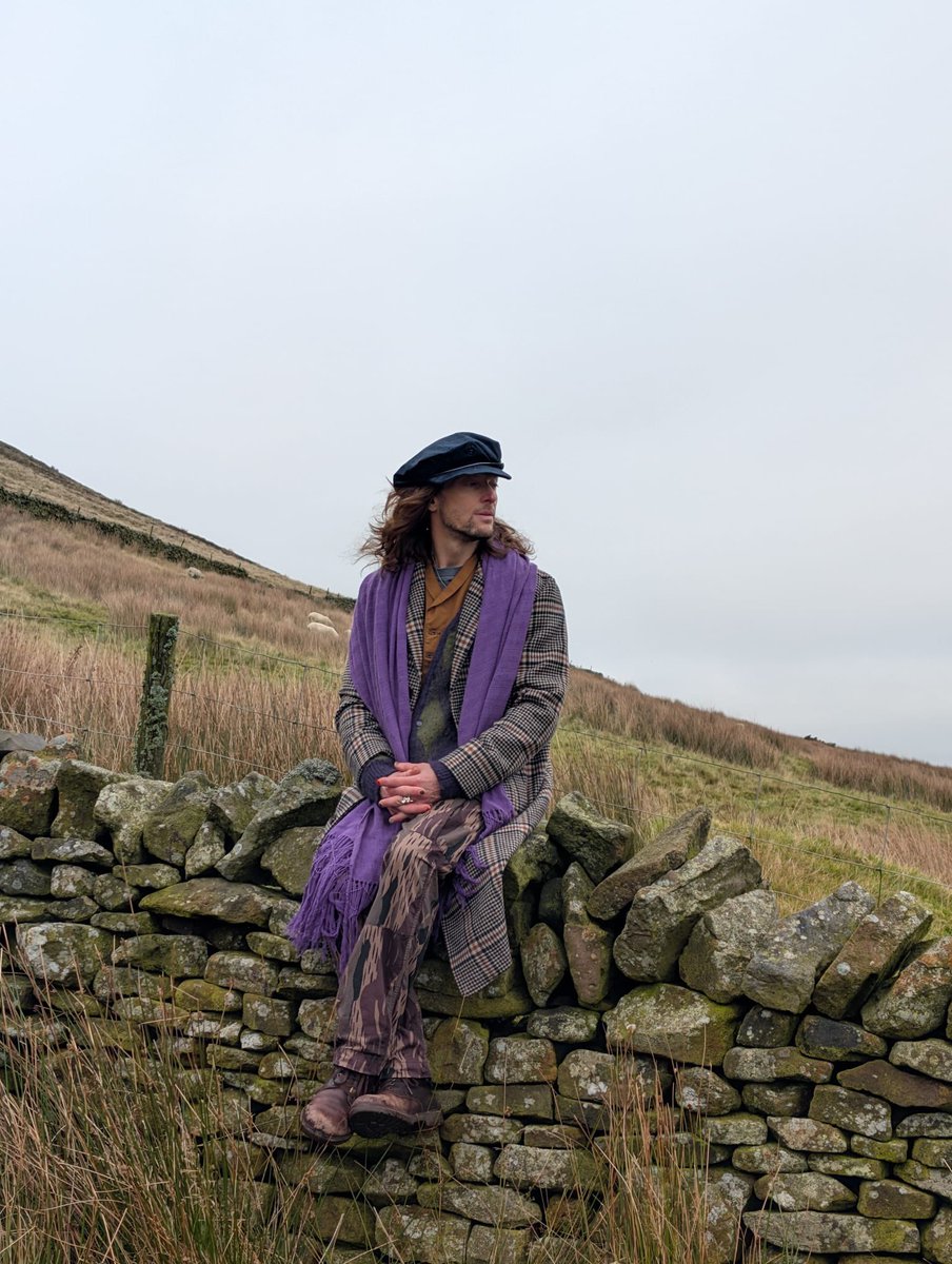 TheJPEGGallery ⌐◨-◨ tweet media