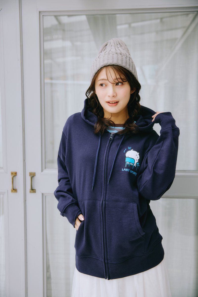 🚀THE DAY OF EXAM📖 ギラギラプリントがかわいい🪐 季節問わず着用し