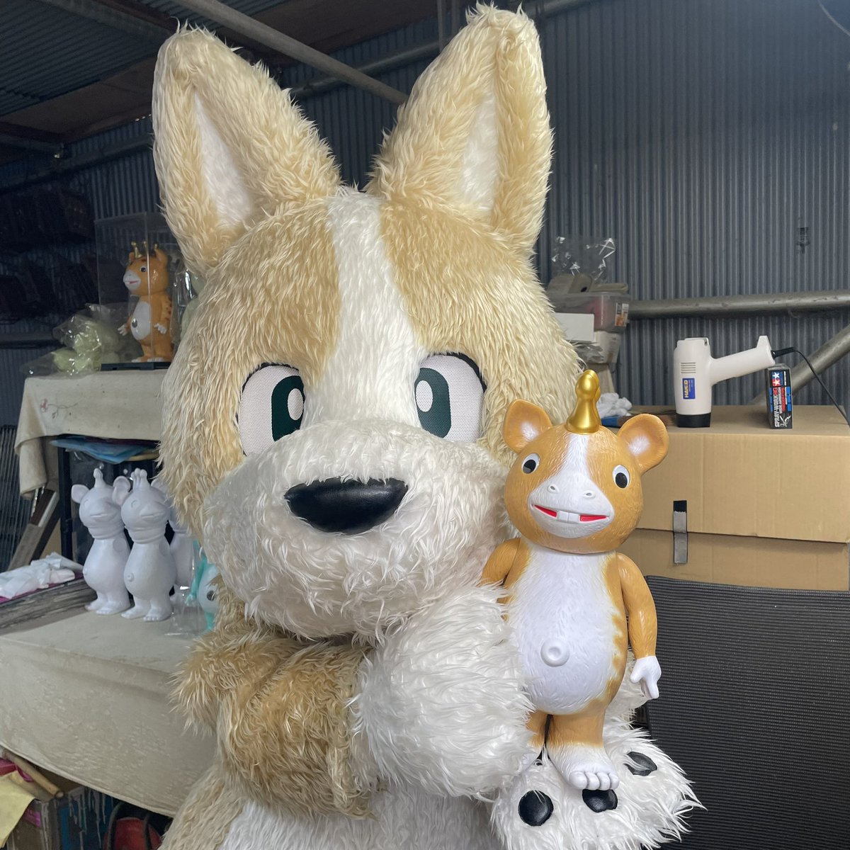 inukumanet's tweet photo. イヌクマの快獣ブースカ・ニュース

快獣ブースカ【塗装体験】に
江戸川区平井商店街のゆるキャラ
「こーた（幸多）」くんが来てくれました。
体験日記⑤『完成編』
とっても可愛い作品に仕上がりました。

#塗装体験 #こーた #ブースカ #イヌクマ
・彩色を体験してみたい方はお気軽にお問い合わせ下さい。
・ジャイアントサイズ【白色】9800円(税別)

https://t.co/61QN1H1lzr