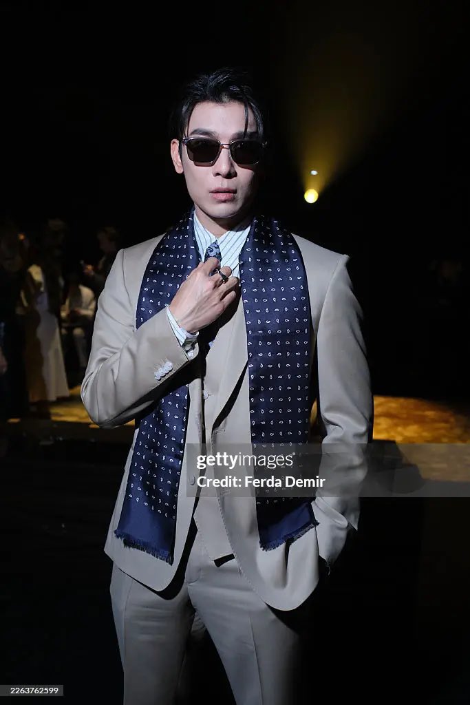 SuppasitChannel's tweet photo. Even on Getty Images, he looks so unreal. That’s how powerful Mew is. 🖤✨

MEW AT MILAN FW26

@HUGOBOSS
@MSuppasit
#MewSuppasit
#BeYourOwnBOSS
#BossFW26xMew
#MFW26 https://t.co/tm2jmUuyyg