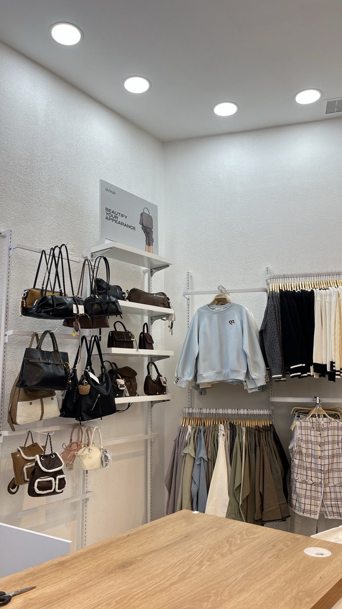 cindyasaripspgt's tweet photo. OPEN JASTIP BAJU LEBARAN SEMARANG

mulai dari 175k sudah dapat baju lebaran yang bisa untuk daily wear kamu loh ✨
sebelum kehabisan yuk order yang worth it worth it ajaahh

yukk aku siap menjadi jasa titip untuk kalian para girlies!!!😻🫶🏼
📩comment sekarang juga ya gurlss https://t.co/UAMUH3eJSi
