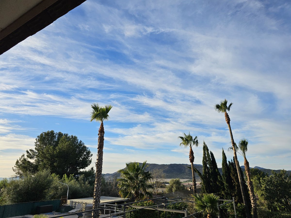 SpanglishBloke's tweet photo. Alicante province 27/02/2026 at 08:30 hrs. Atmosphere poisoned whilst we slept. #NotFuckingWater #NotCalima #GeoEngineering https://t.co/2J3LIu8kgu