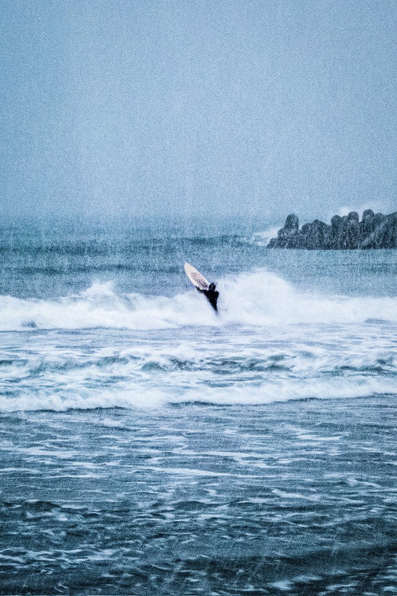 雪の朝のサーフィン
Olympus TG-6
#olympus #snowscape #wintervibes #coldwatersurf #surflife