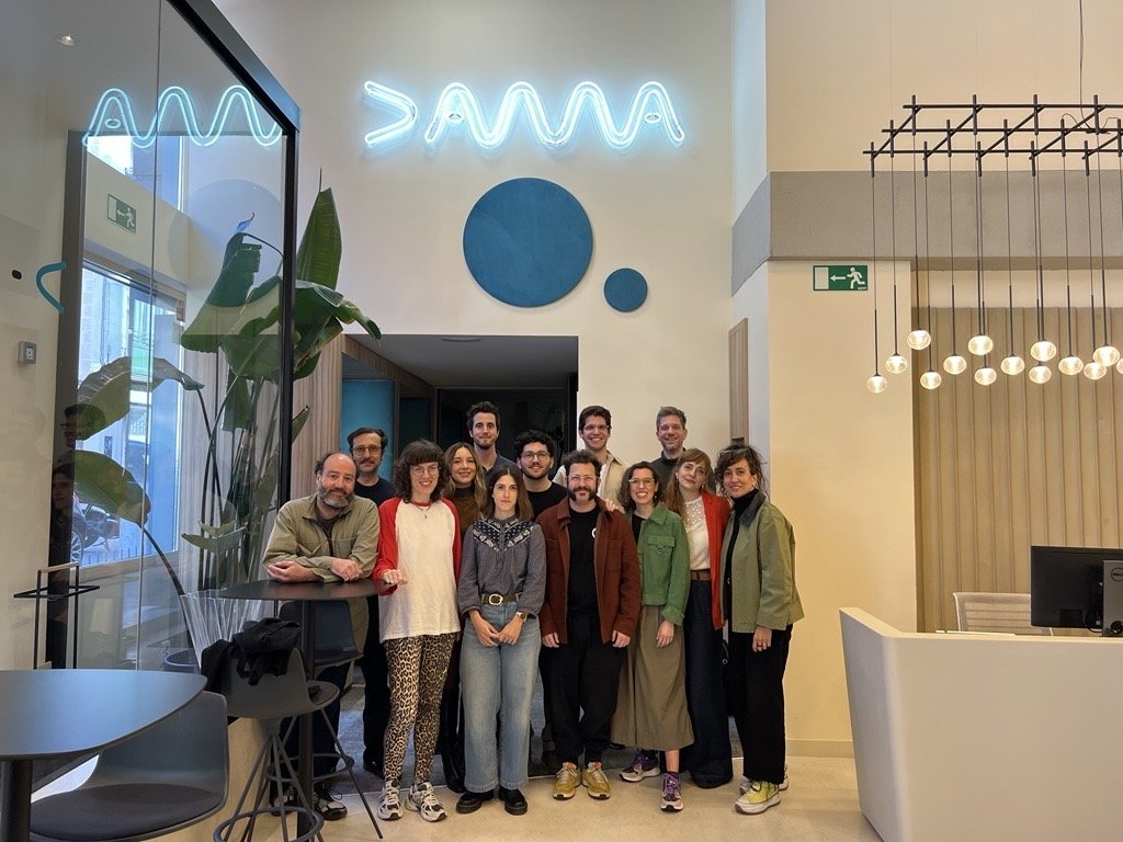 ECAM_'s tweet photo. 🎉 ¡Súper felices por esta noticia!
'Máscaras', proyecto de largometraje de nuestros #alumniECAM, Felipe Calvo y Miguel Mayorga, ha sido seleccionado en la XIII edición de DAMA Ayuda.
Nos encanta ver cómo los proyectos de nuestra #ComunidadECAM se impulsan 🤩.
Foto: @DAMAUTOR https://t.co/DtPIIgSQSe