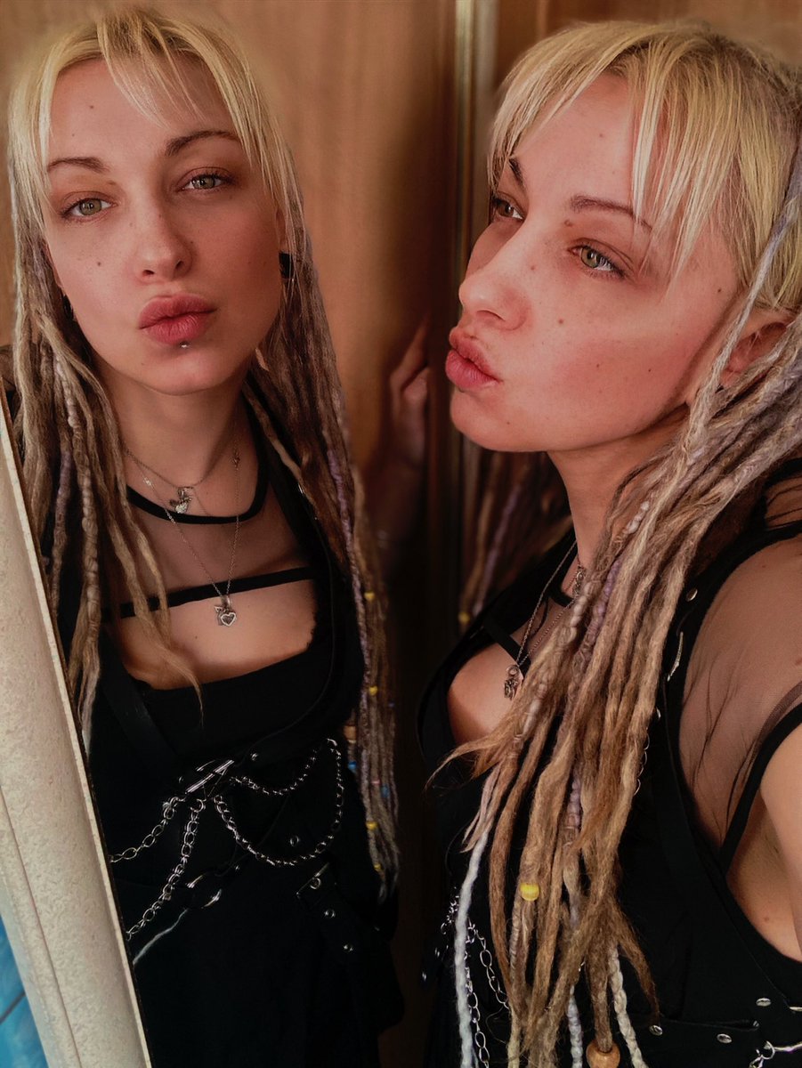 Marika🐙 tweet media