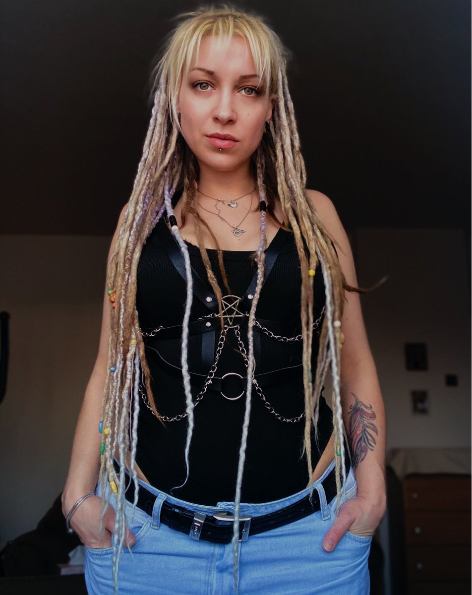 Marika🐙 tweet media