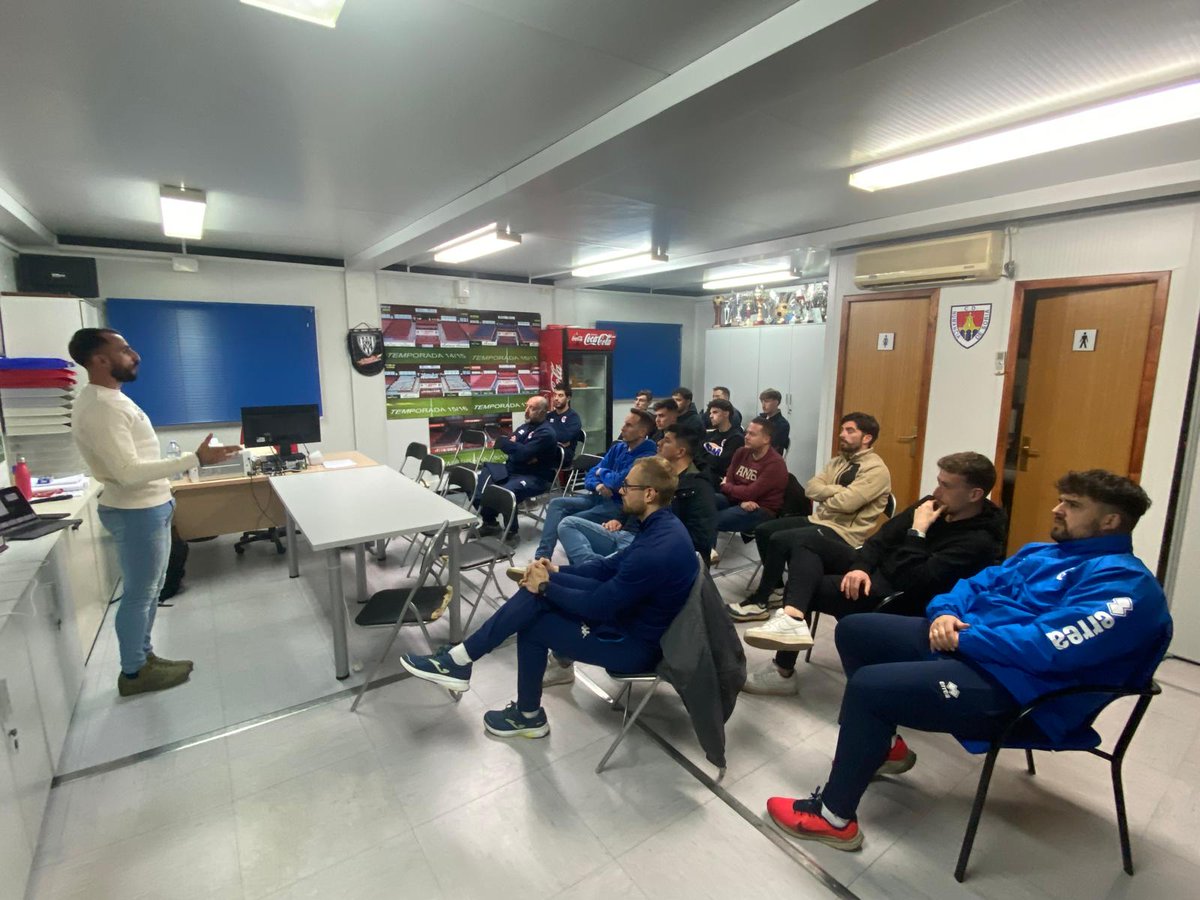 CD Numancia tweet media