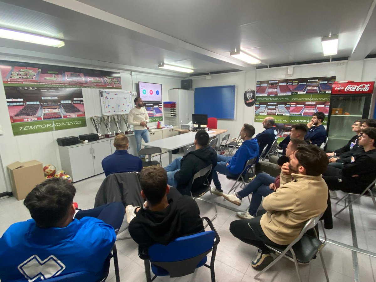 CD Numancia tweet media