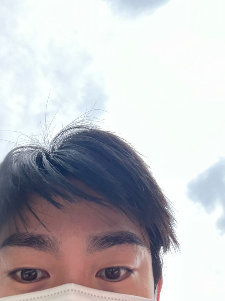 ️️ ️
️️ 
️️ ️
 ️️
Tania sampai ngambek karena Papa tetap berangkat kerja walaupun lagi sakit ── Mama gemes banget lihatnya, padahal dalam hati juga khawatir banget sama kondisi Mas Dimas. 
 ️️
️️Tuhan peluk dan sembuhkan suamiku. Get well soon love ❤️
️️
 ️️