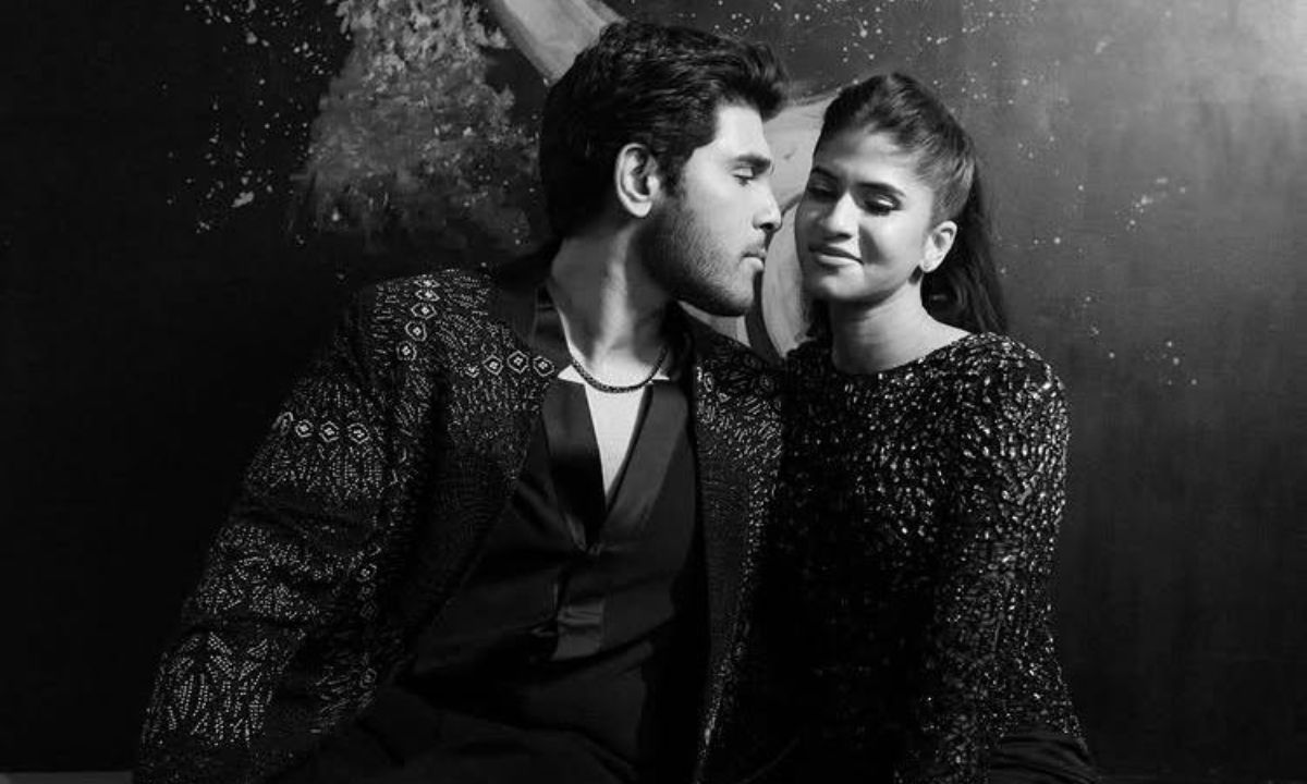 thehauterrfly's tweet image. Allu Sirish, Nayanika Reddy To Have Pre-Wedding Reception On THIS Date! -  hauterrfly.com/entertainment/… 
#AlluSirish #IntimateWedding #NayanikaReddy #Pre-weddingReception
