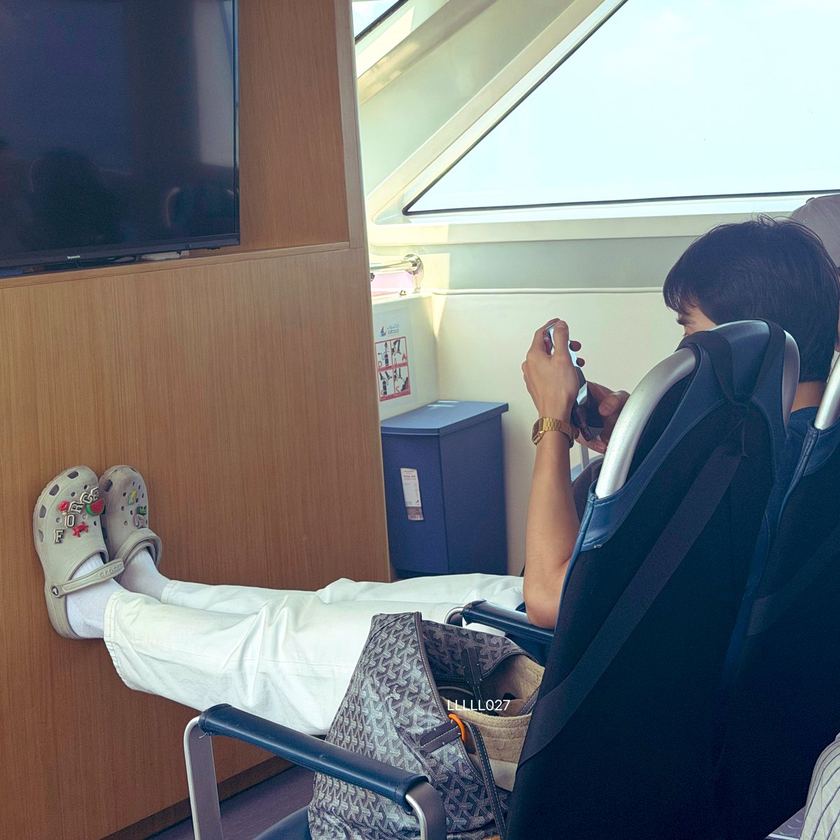 Something cute but i don't understand😂 #DrAllyxForceinMaldivesDay1