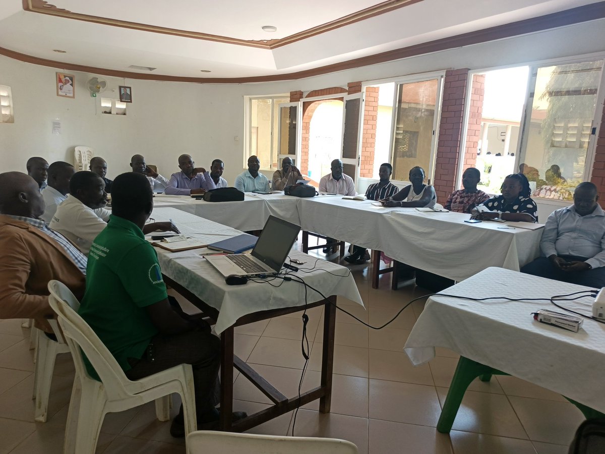 Adefomap2's tweet photo. Our Core Working Group today convenes at Eneku Village to gather ideas on shaping the administrative and process structure of the ADEFO–MAP Platform. We’re also crafting strategies to boost women’s participation, form thematic working groups, and strengthen inclusive value chains https://t.co/WTWGcxgxqq