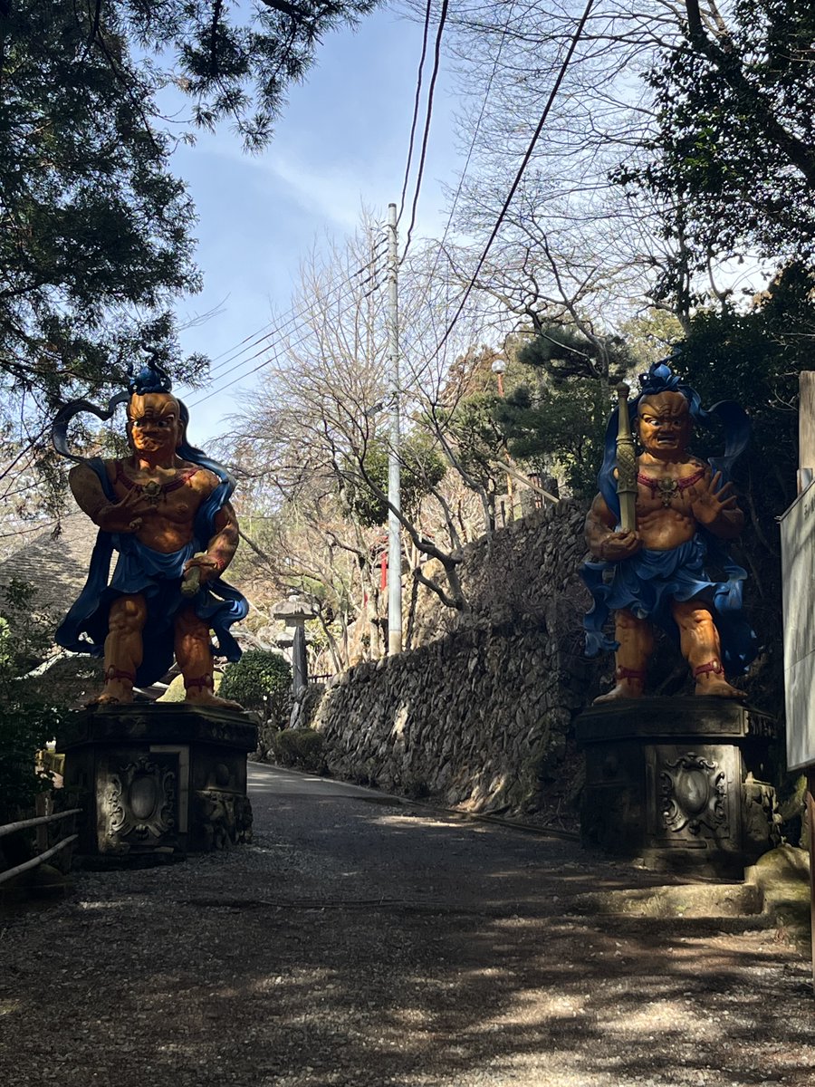 コバヒデ tweet media