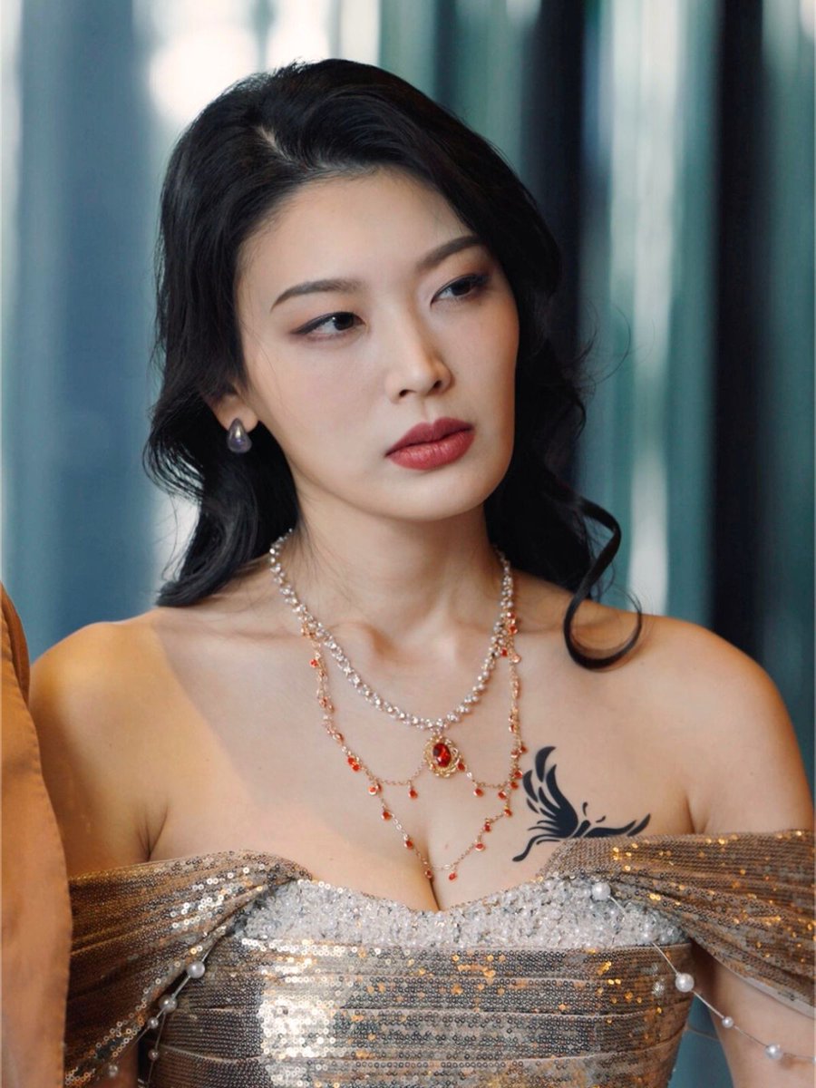 ◤ キャラクター紹介⑤ ◢ #いじめられサラリーマンの華麗なる逆襲