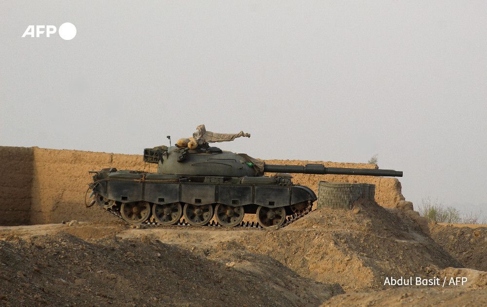 Pakistan bombed major cities in Afghanistan including the capital Kabul on Friday, with Islamabad's defence minister declaring the neighbours at "open war" following months of tit-for-tat clashes

u.afp.com/Su42