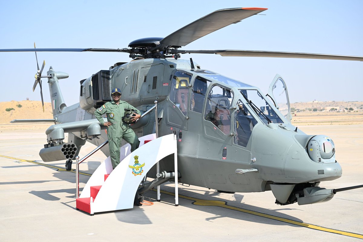 🇮🇳 President Droupadi Murmu, the Supreme Commander of the Armed Forces, inside the indigenous LCH Prachand — a proud symbol of India’s growing defence capability and self-reliance in combat aviation.

#DroupadiMurmu #Prachand #LCH #IndianAirForce #AatmanirbharBharat