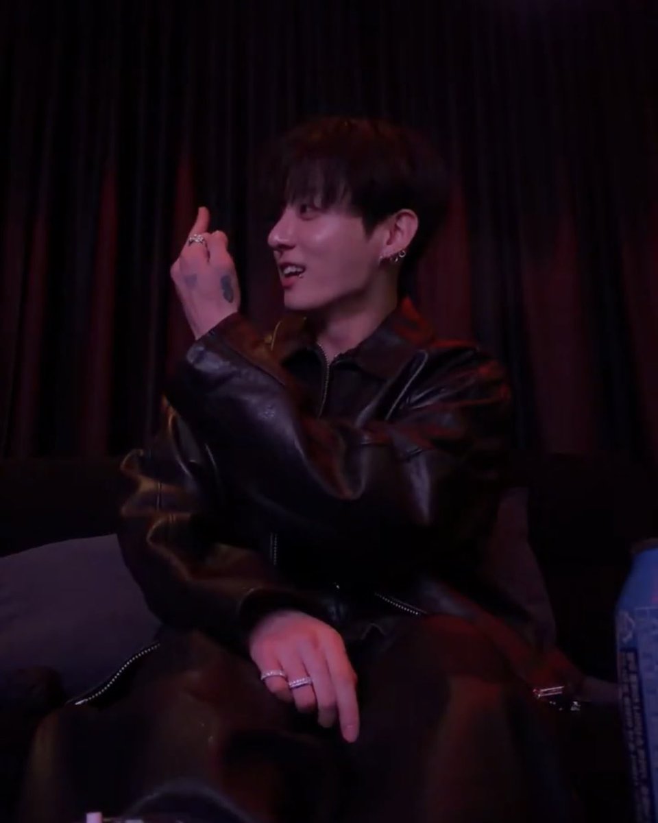 ⊙⊝⊜⁷ tweet media