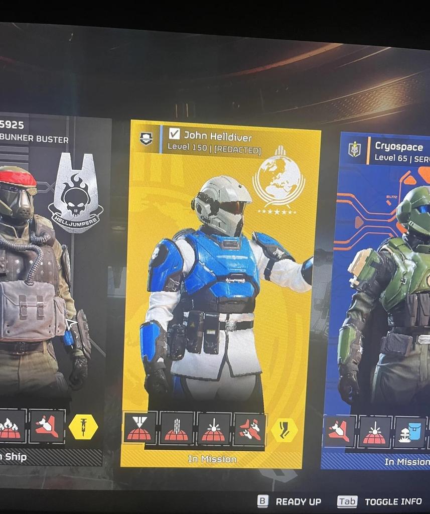 NO WAY, IT'S HIM! 

Also, wtf is that helmet