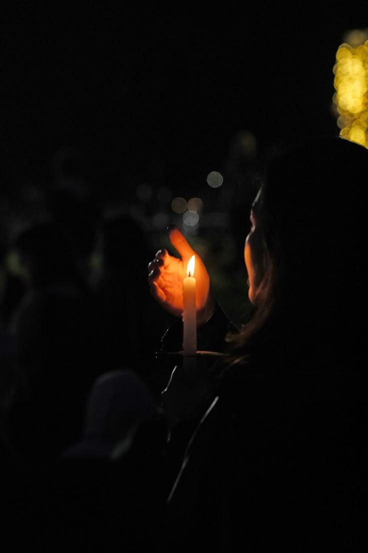 SMawenzi's tweet image. I set a #candle against the void
you left behind.

#10wordspoet
@10wordspoet