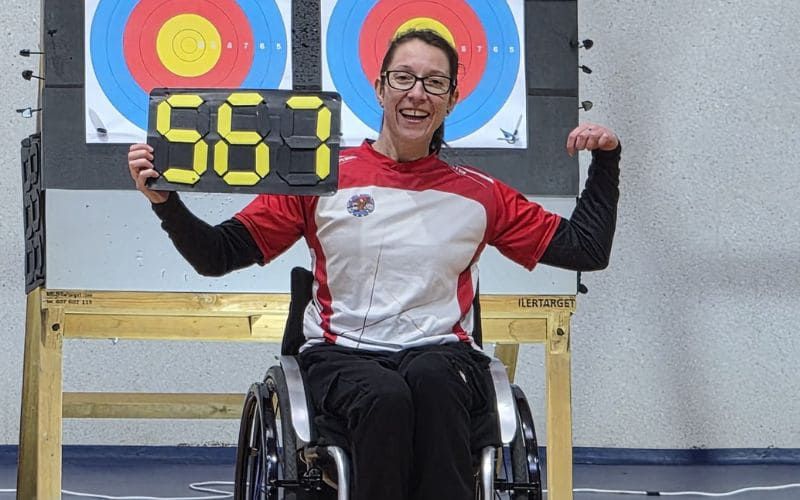 🏅🌍 <a href="/isabel_fj87/">Isabel Fernández 🏹🥋</a> ha establecido un nuevo récord mundial en tiro con arco en sala en la categoría de deportistas en silla de ruedas. La arquera toledana, actual subcampeona mundial, ha dejado la nueva marca en 567 puntos en la categoría W1. ¡Enhorabuena!

#DeportesCLM