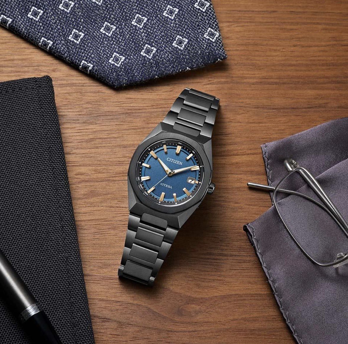 motorolex1905's tweet photo. CITIZENアテッサの新作です~⌚⌚
8角系デザインのチタンソーラー電波ウォッチですね!
どちらも2026年3月12日発売予定です~(•ө•)♡
#ぴ~なっつ
#CITIZEN
#シチズン
#アテッサ
#ATTSA
#時計
#新作
https://t.co/7tiibNW4xO
https://t.co/xcbMnARGJl https://t.co/MKJX5viRiC
