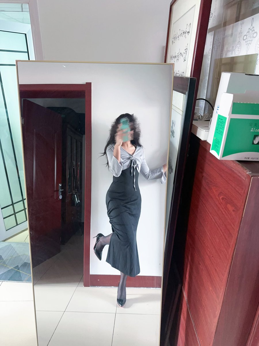 m_2062669681's tweet photo. 超级出片耶 #男娘 #黑丝 https://t.co/fhHTiLALdB