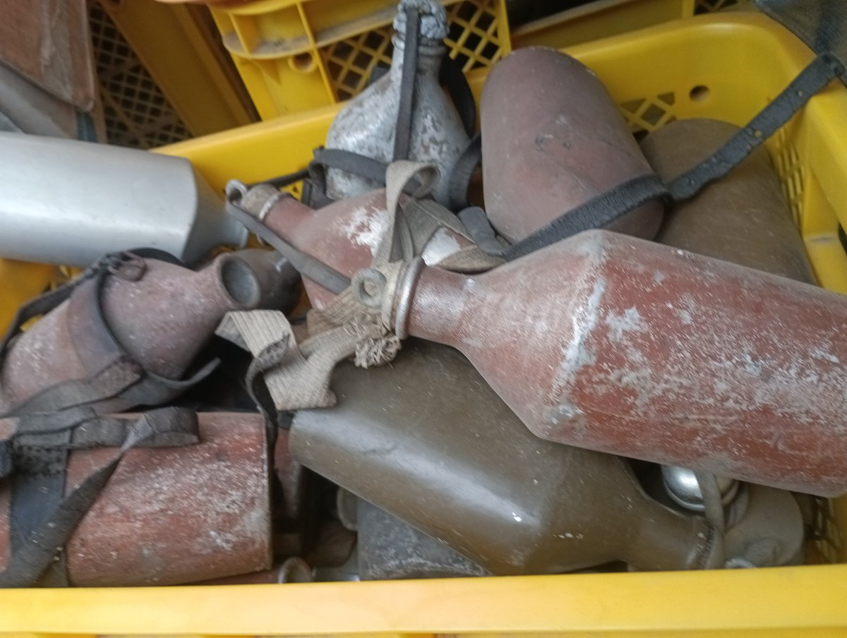 徳利水筒の再生品無いか？と問い合わせ来たがしばらく作ってないな。革