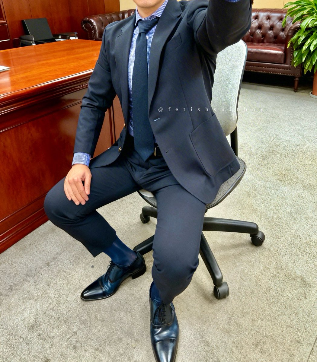 suitbyboy tweet media