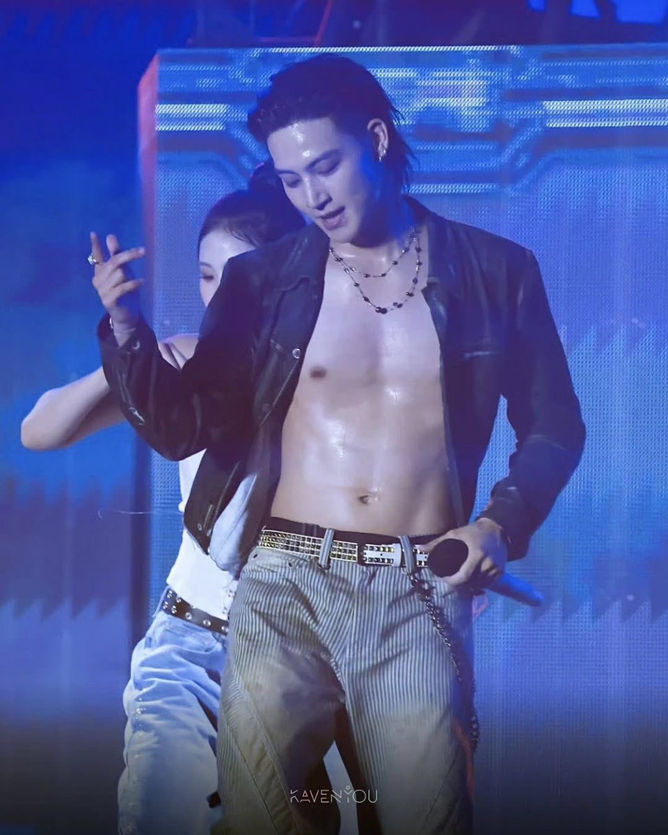 Crash 🔜 3M 
🔥 open.spotify.com/track/407McLuQ…

#JAYB <a href="/jaybnow_hr/">JAY B</a>