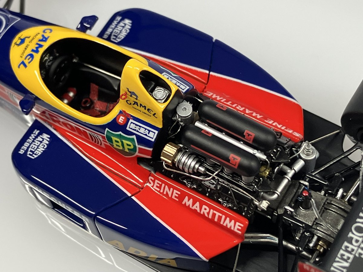 1/43ラルース ローラ LC88完成しました🏁タメオのキットを改造し鈴木